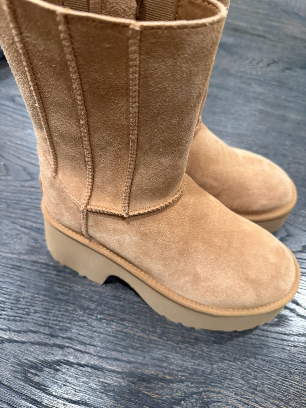 UGG Classic Twin Seam New Heights Chestnut Suede Platform Boots Size US 8 - Picture 2 of 10